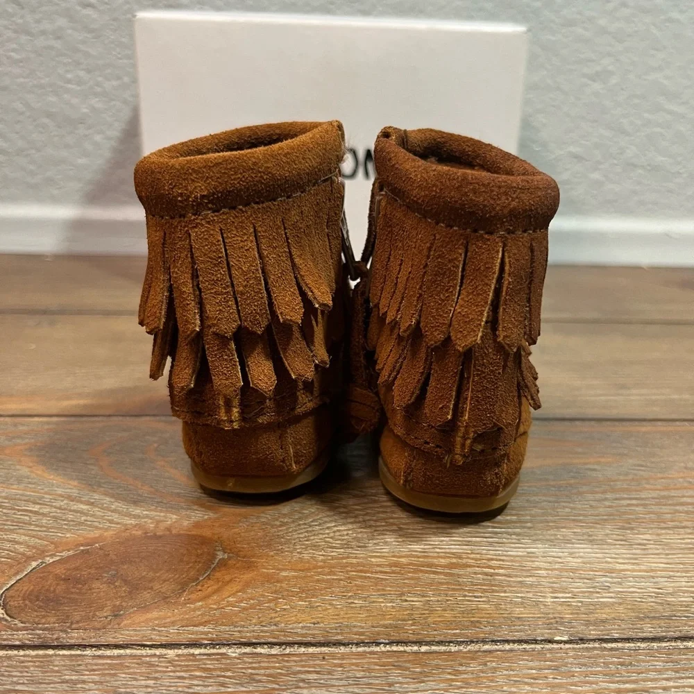 Minnetonka Moccasins Beown Leather/Suede NEW! Baby Size 1. New in Box!!